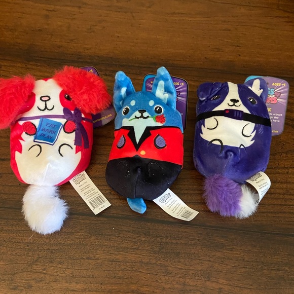 Lot of 3 Dogs Vs. Squirrels “Cats Vs. Pickles” w/ tags - Picture 6 of 6